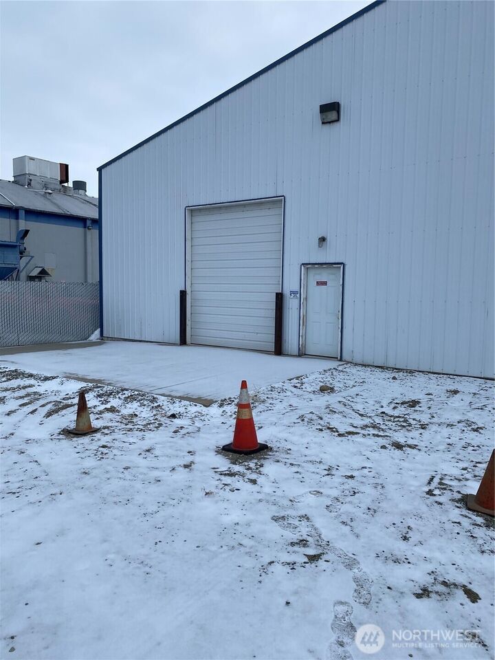 Property Photo:  14277  US Highway 97A  WA 98822 