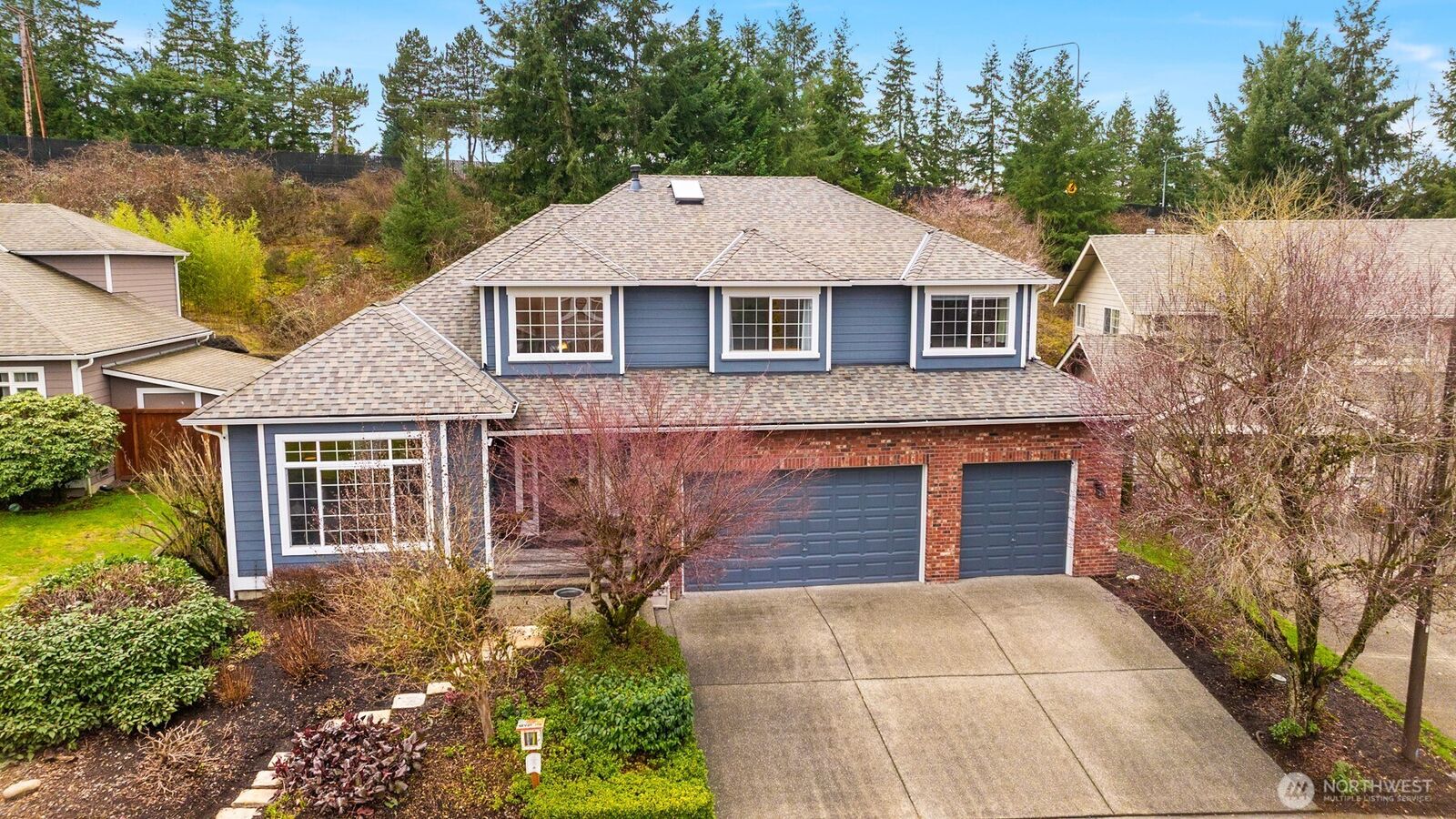 Property Photo: 15749 142nd Place SE WA 98058