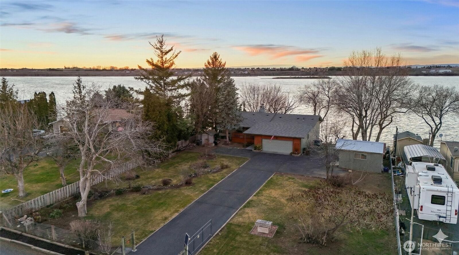 Property Photo:  4190 NE Shorecrest Drive  WA 98837 
