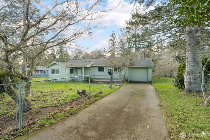 Property Photo: 2877 Clare Ave WA 98310