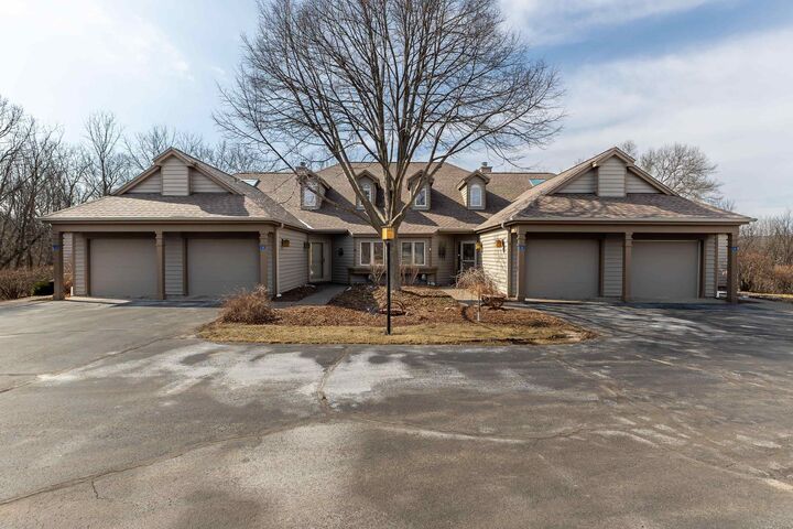 Property Photo: 3 Rock Cove Lane IL 61036