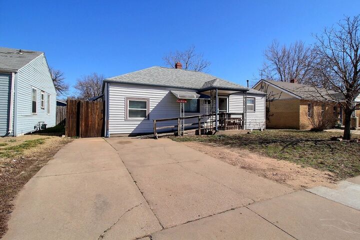 Property Photo: 2132 S Washington Ave KS 67211