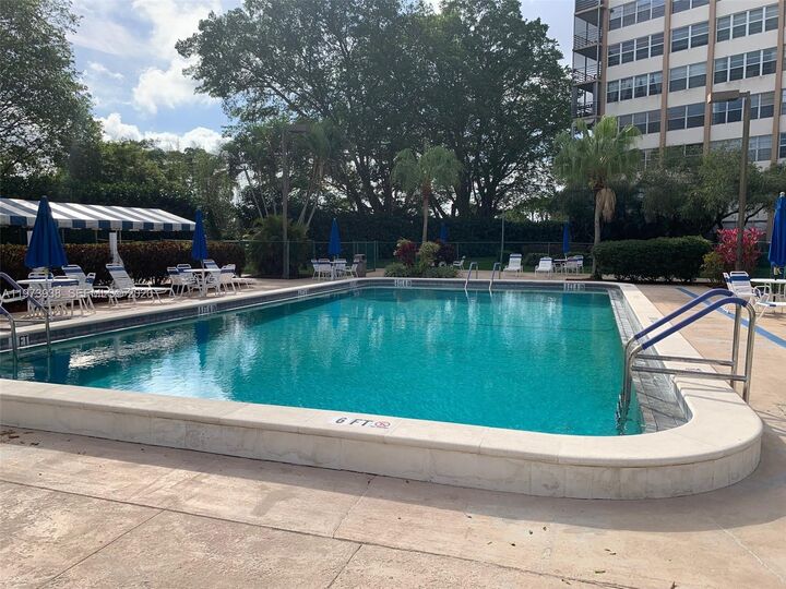 Property Photo:  1400 Saint Charles 313  FL 33026 