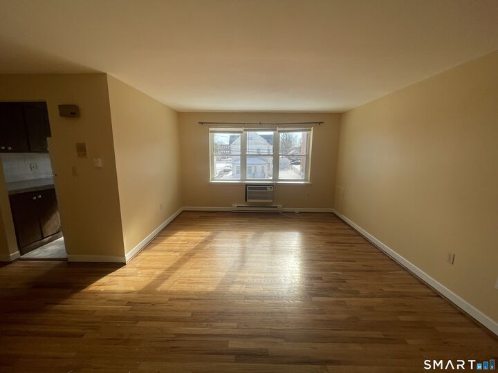 Property Photo:  24 Merrill Street Apt B3  CT 06106 