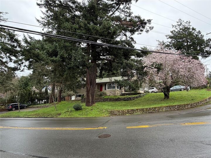 2684 Sea View Rd — photo 1