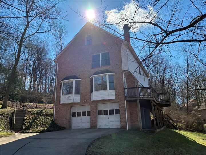 Property Photo: 624 Hidden Oak Dr PA 15025