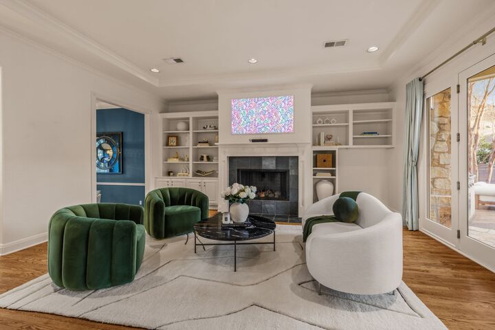 Property Photo: 2703 McCullough Street TX 78703