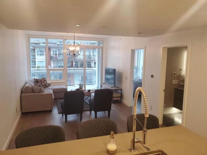 Property Photo: 1441 Johnston Road 505 BC V4B 3Z4