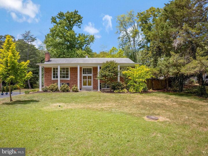 Property Photo:  9102 Old Mount Vernon Road  VA 22309 