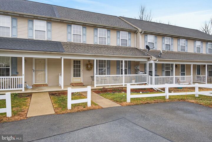 Property Photo:  10 Cold Stream Drive  PA 17603 
