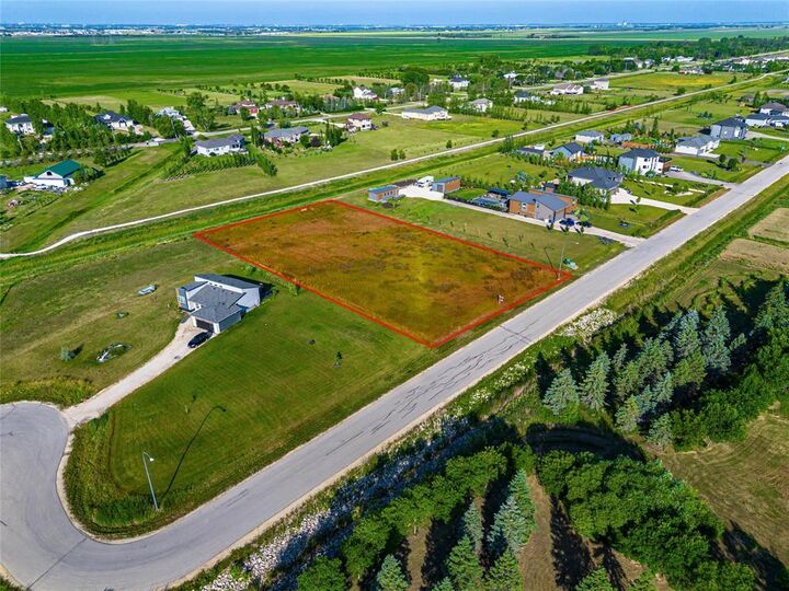 Property Photo:  320 Slater Road  MB R4A 3A1 