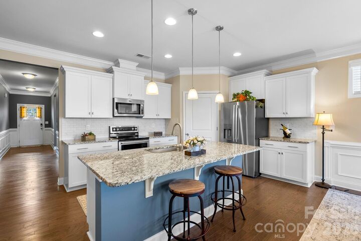 Property Photo: 16 Regent Heights Road NC 28748