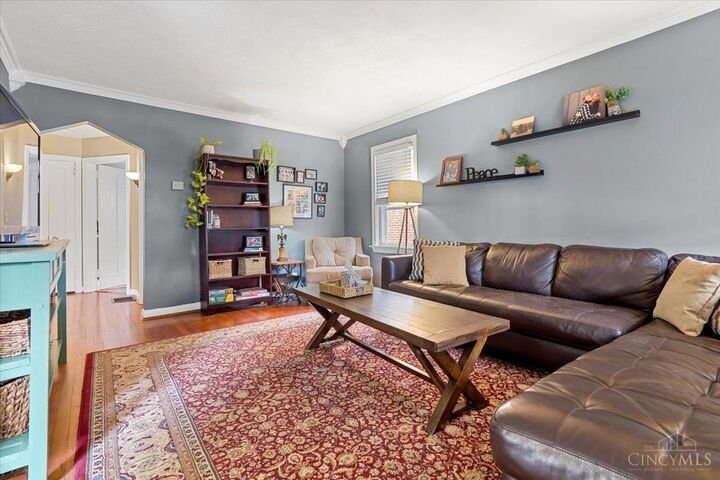 Property Photo:  6411 Girard Avenue  OH 45213 