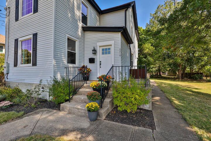 Property Photo:  6218 Kennedy Avenue  OH 45213 