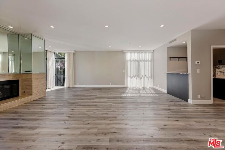 Property Photo: 323 N Palm Dr CA 90210