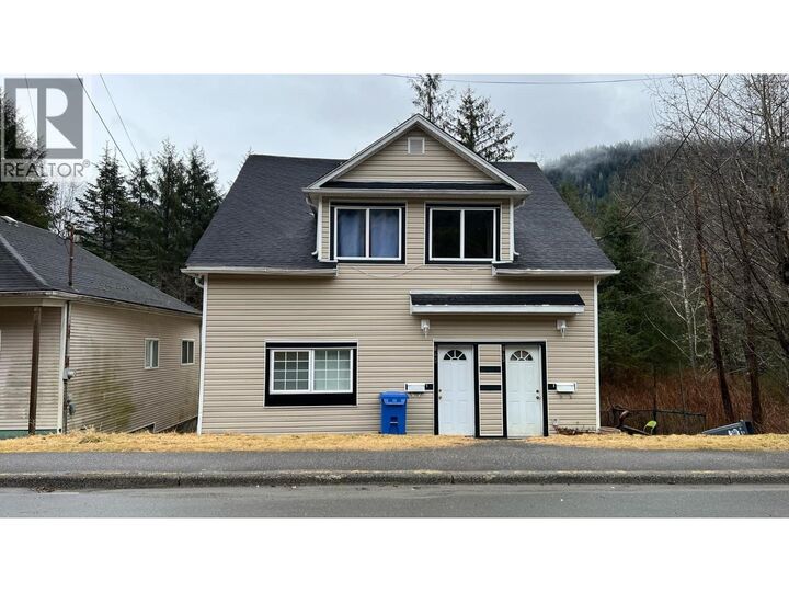 Property Photo: 845 Comox Avenue BC V8J 2T4