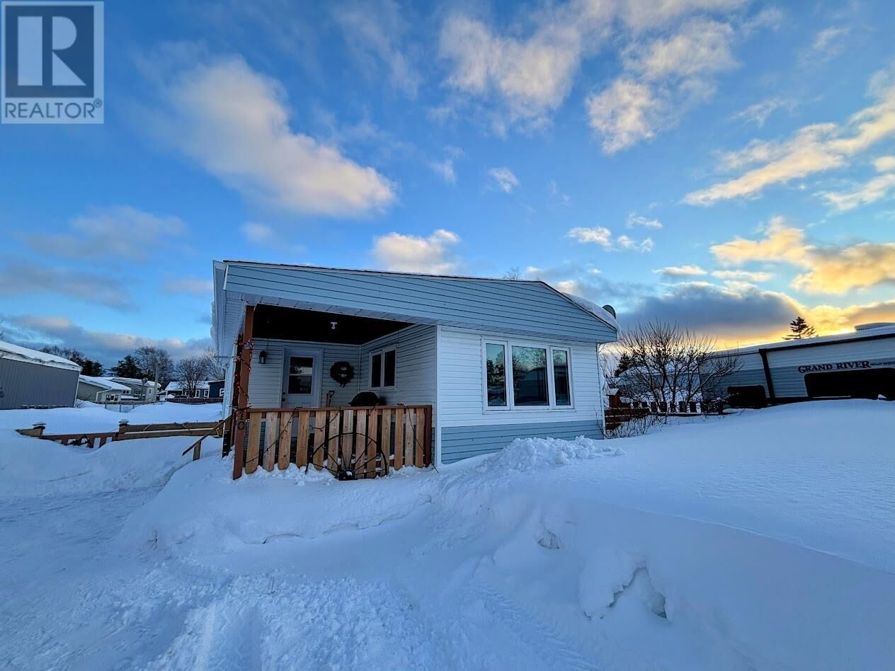 Property Photo:  10 Jackson Cres  ON P0T 2E0 