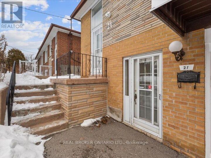 Property Photo:  21 Hoover Crescent  ON M3N 1P4 