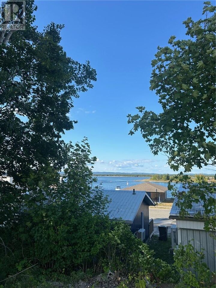 Property Photo:  18 Campbell St. E  ON P0P 1K0 