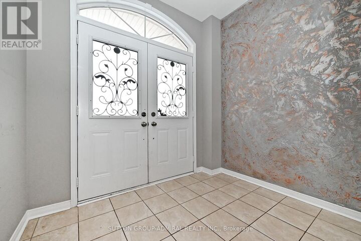 Property Photo:  41 Big Hill Crescent  ON L6A 4S1 