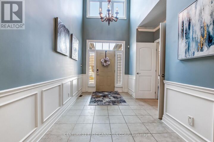 Property Photo:  2014 Valleyrun Boulevard 4  ON N6G 5M8 