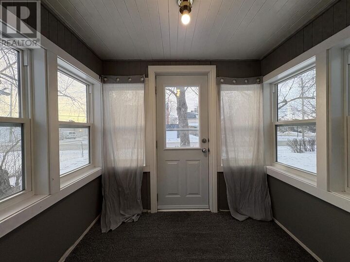 Property Photo:  510 Victoria Ave  ON P9A 2C4 