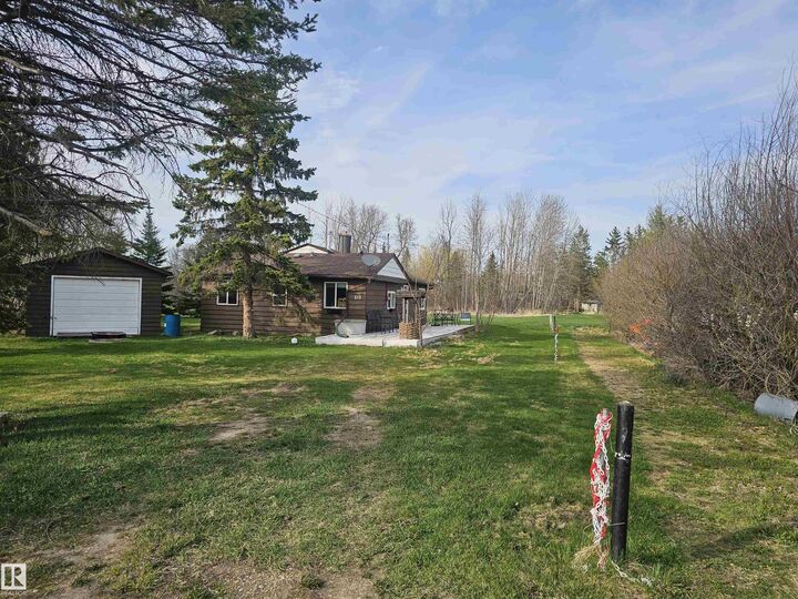 Property Photo: 215 2 Street AB T0E 1A0