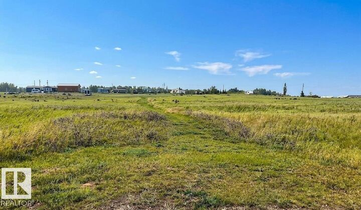 Property Photo: 30 River Ridge Estates AB T0C 2V0