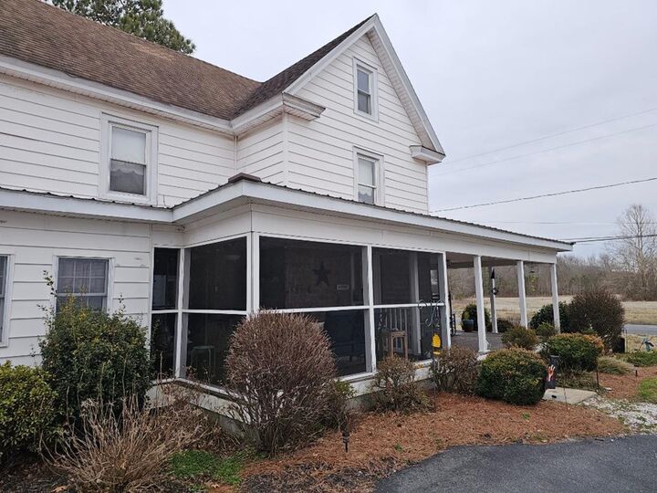 Property Photo: 29138 Phillips Dr VA 23410