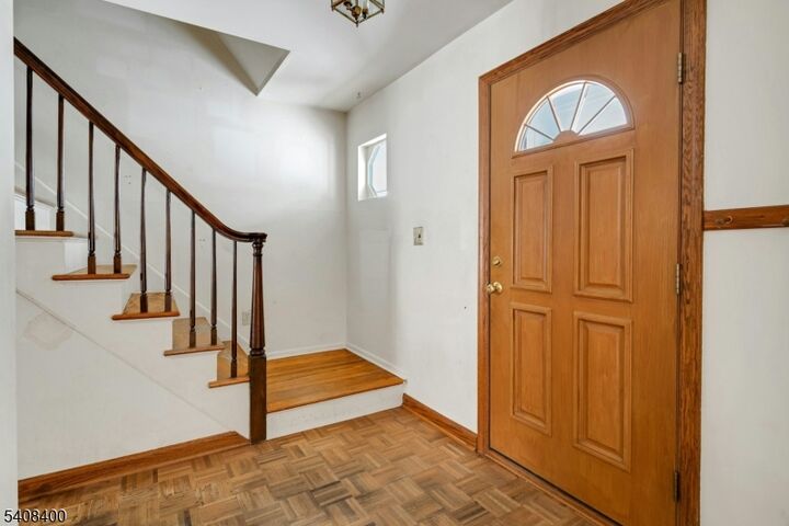 Property Photo: 7 Manchester Dr NJ 07981