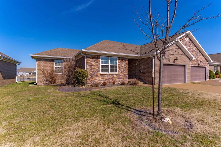 Property Photo:  9904 Arbor Lake Drive  IN 47630 