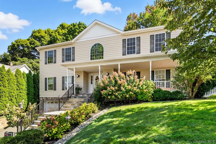 Property Photo:  94 Holland Place  NY 10530 