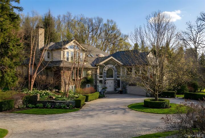 Property Photo:  150 Old Farm Road N  NY 10514 