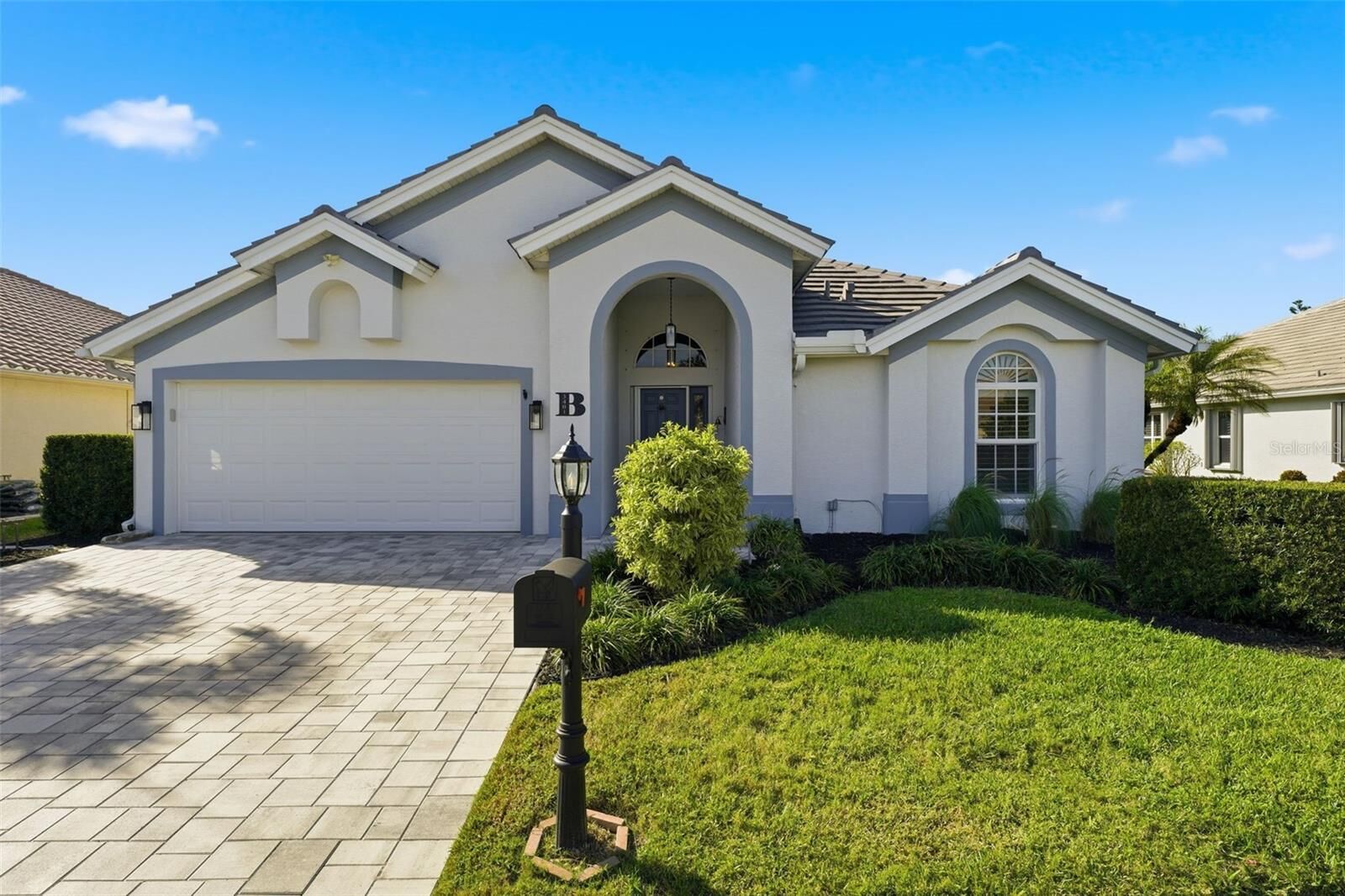 Property Photo: 3401 Bay Ridge Way FL 33953