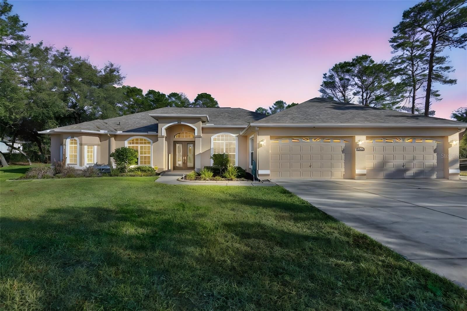 Property Photo:  11235 Warm Wind Way  FL 34613 