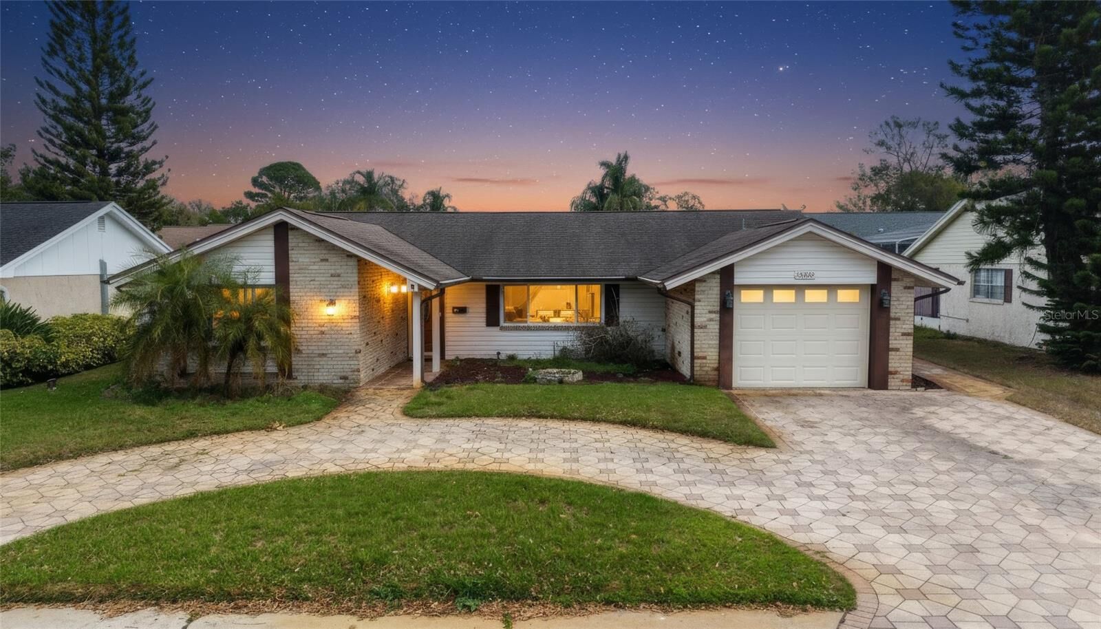 Property Photo: 12302 Quail Run Row FL 34667
