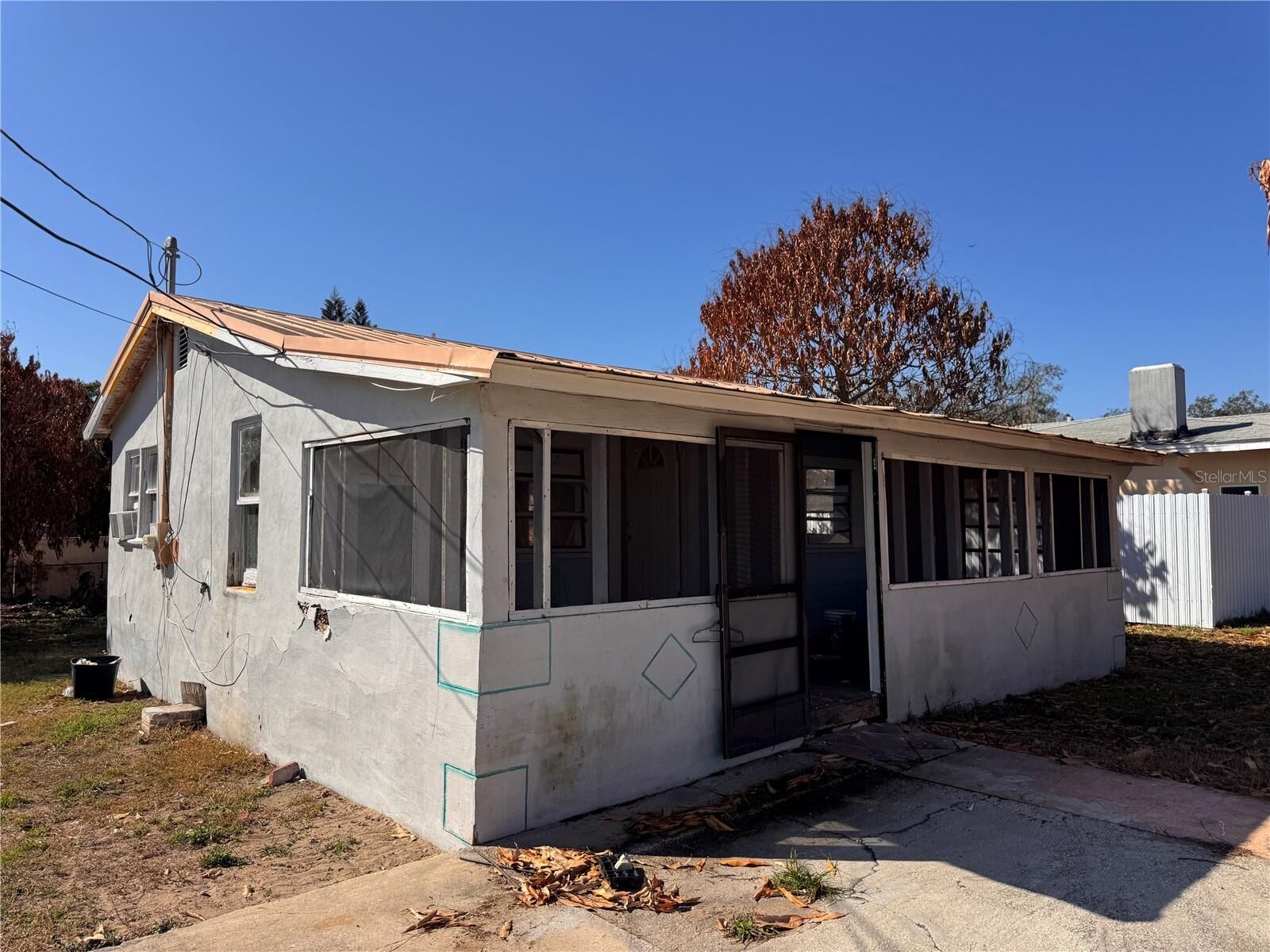 Property Photo:  323 W 9th Street  FL 33843 