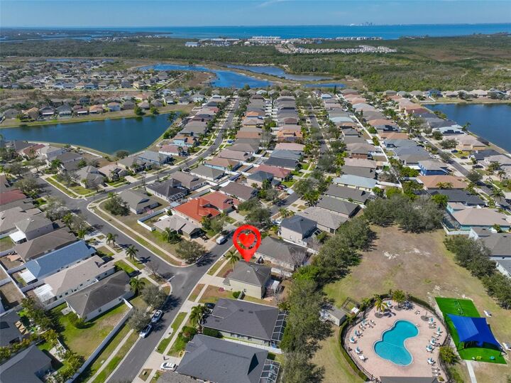 Property Photo:  1609 Bonita Bluff Court  FL 33570 
