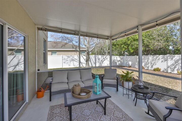 Property Photo:  1609 Bonita Bluff Court  FL 33570 