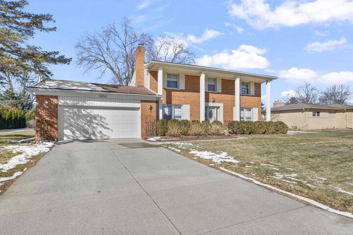 Property Photo: 53165 Franklin Drive MI 48316