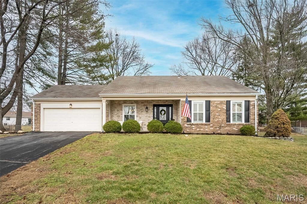 Property Photo: 6 Pittsfield Court MO 63017