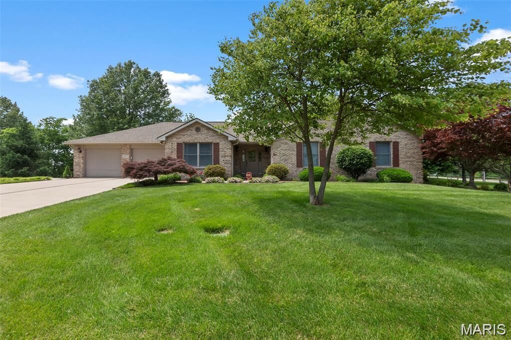 Property Photo: 857 Green Meadows Drive MO 63755