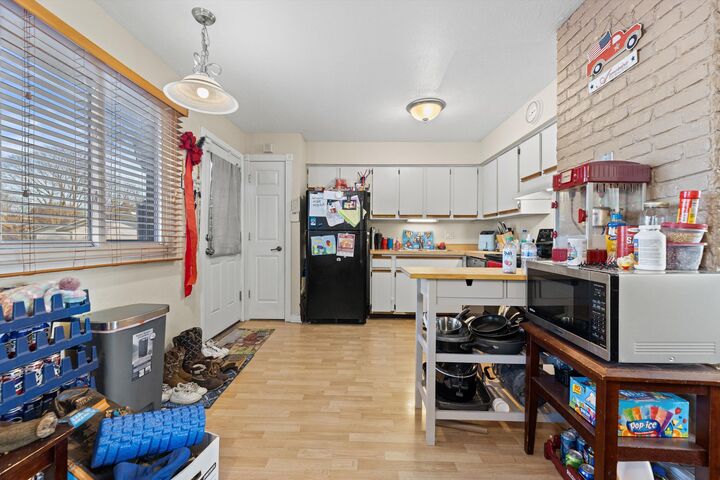 Property Photo: 809 Ridgeway Dr WI 53072