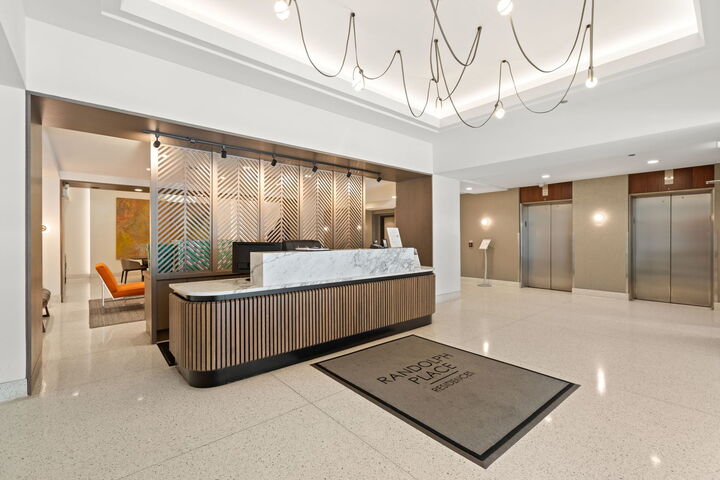 Property Photo:  165 N Canal Street 701  IL 60606 