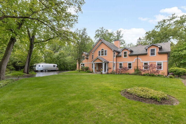 Property Photo: 1520 Telegraph Road IL 60045