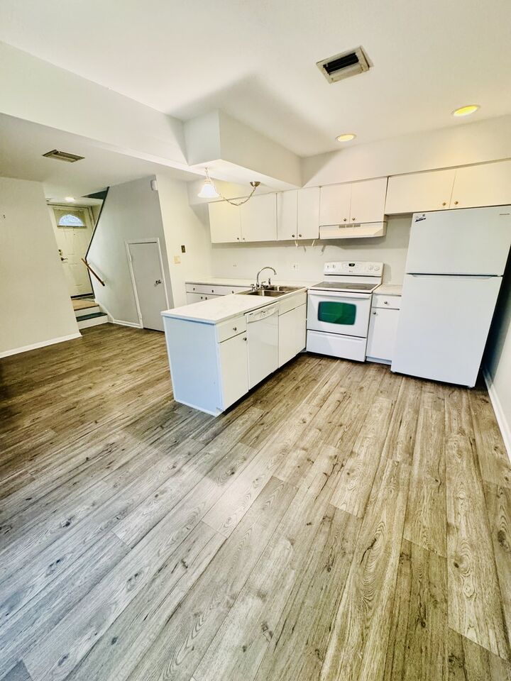 Property Photo:  3349 Beacon Street 39  IL 60064 