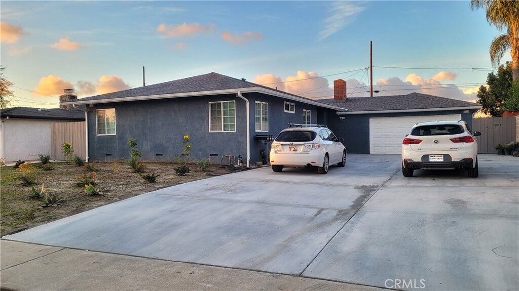 Property Photo:  1605 E Santa Ana  CA 92805 