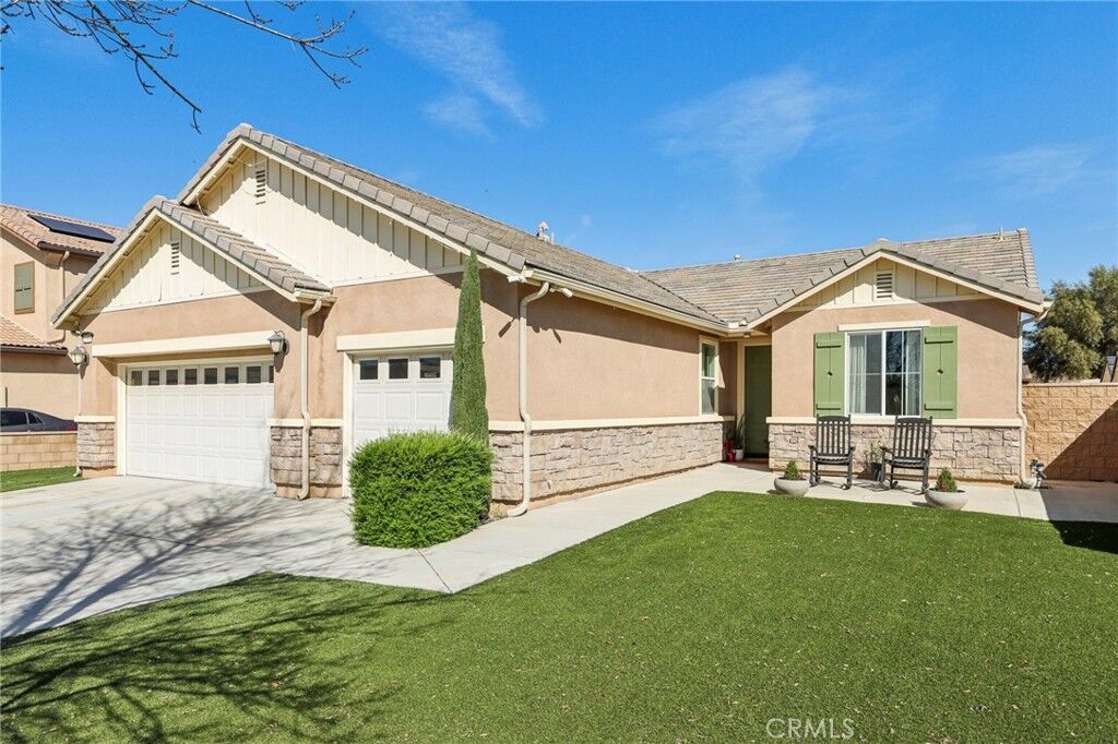 Property Photo:  29300 Abelia Glen  CA 92584 