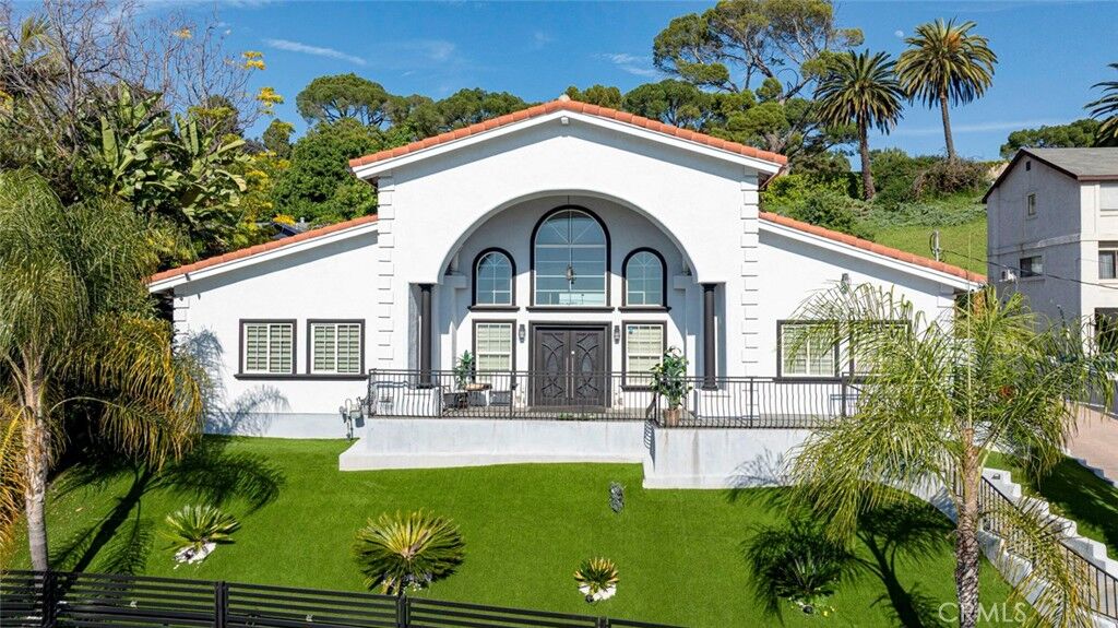 Property Photo: 3173 Weldon Avenue CA 90065