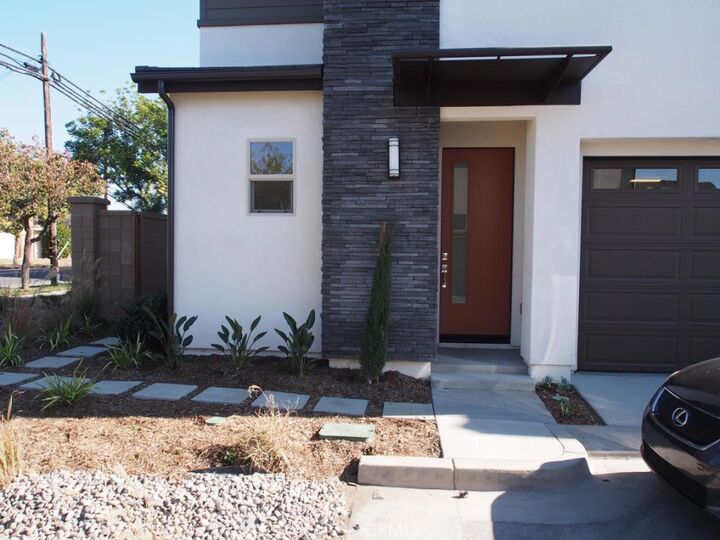 Property Photo: 3068 Edgeway CA 92626